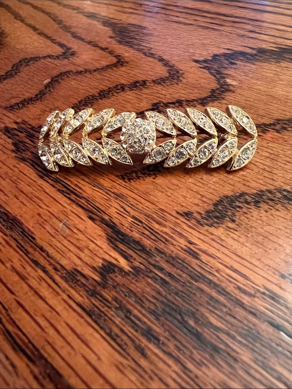 Vintage Sarah Coventry Gold Leaf Brooch Lapel Pin Straight Line Rhinestones 2”